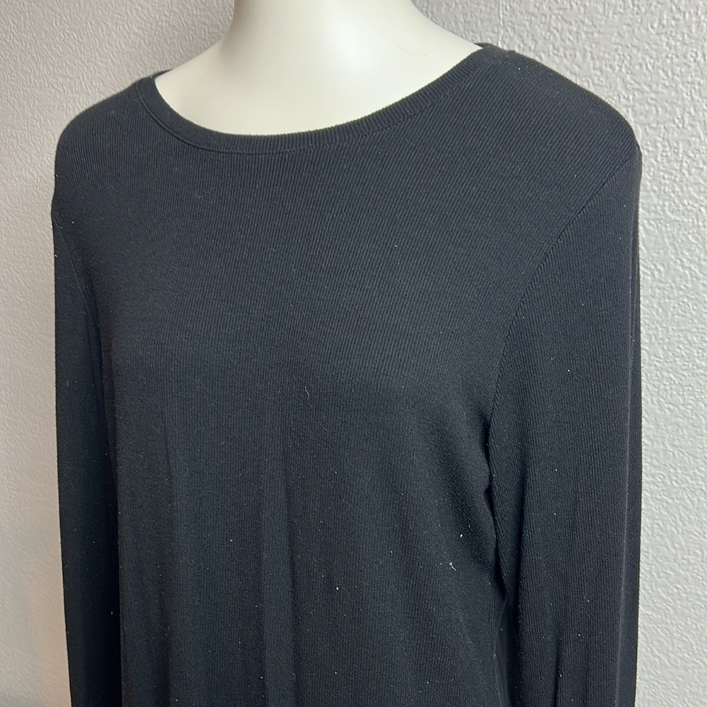 Banana Republic Black Long-Sleeve Lightweight Tee - Size XL